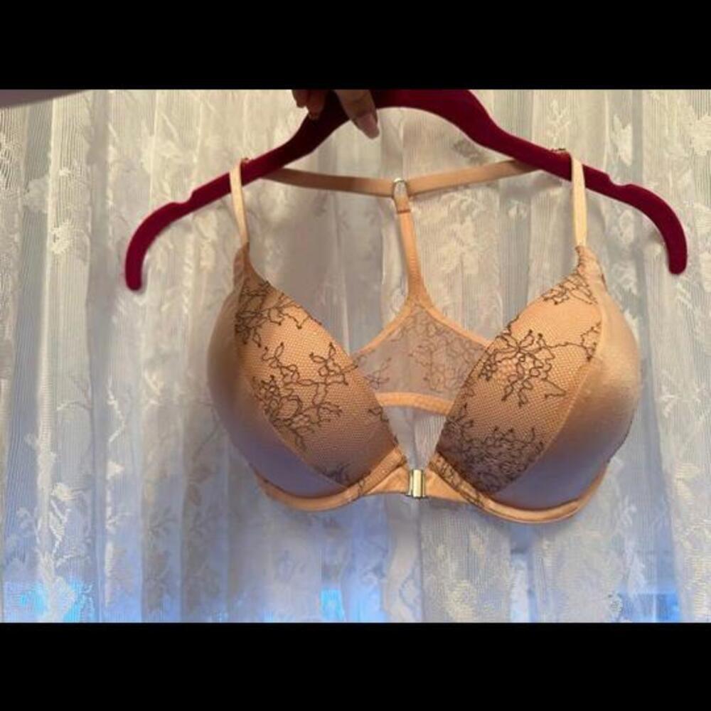 Elegant Front Clasp Lace Bra - Victoria's Secret Design